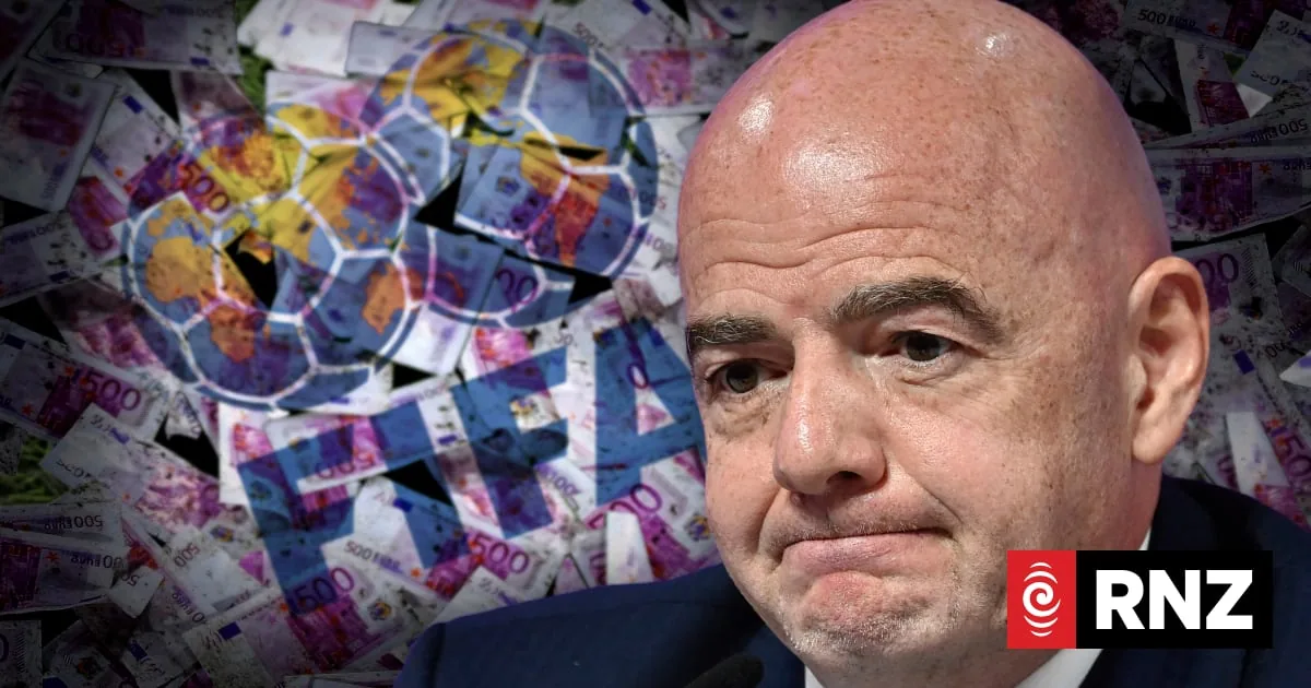 Donald Trump warns against replacing Fifa president Gianni Infantino